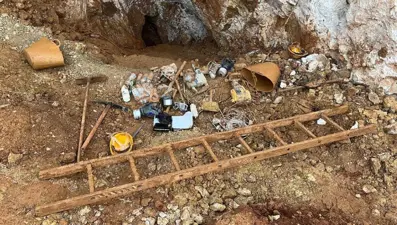 Kaçak kazı yapan 10 şüpheli yakalandı