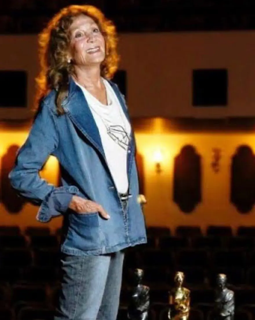 Sanatçı dostlarından Yıldız Kenter paylaşımları 