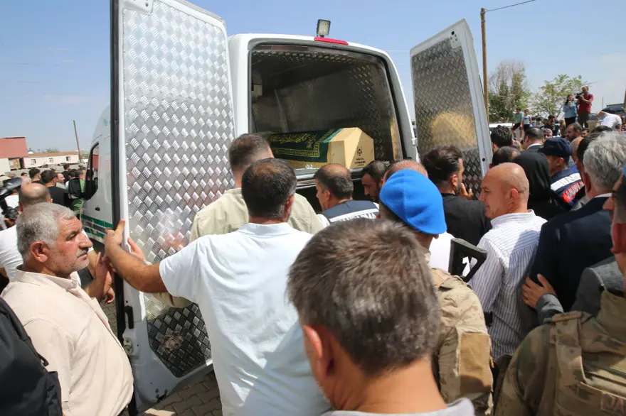 SON DAKİKA HABERİ: Narin cinayetinde itirafsonrası cesedin bulunduğu yerde keşif 16