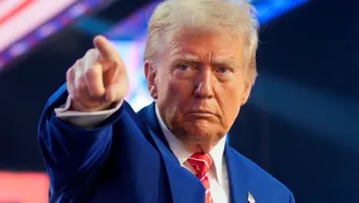 Panama'da sokaklara inen halk, Trump'ın posterlerini yaktı