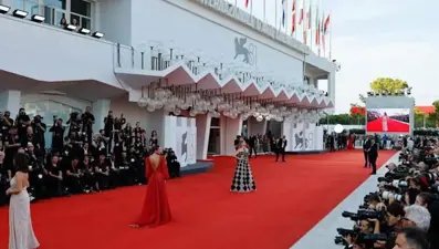 Dünyaca ünlü sanatçılardan Venedik Film Festivali'ne "soykırım" mektubu