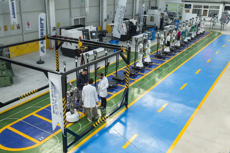 İlk insansı robot fabrikası Konya'da 18