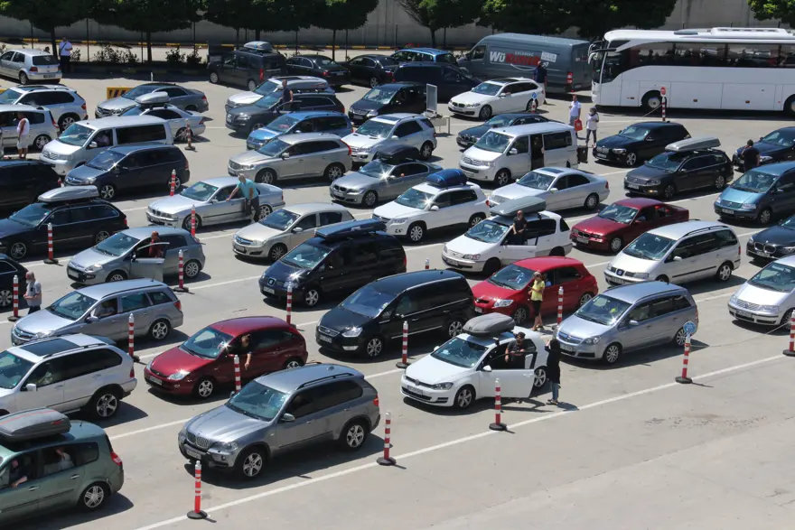 Kapıkule Sınır Kapısı'nda uzun araç kuyruğu 3