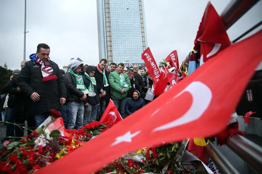 Şehitler Tepesi’ne ziyaretler sürüyor 11 Şehitler Tepesi’ne ziyaretler sürüyor 11