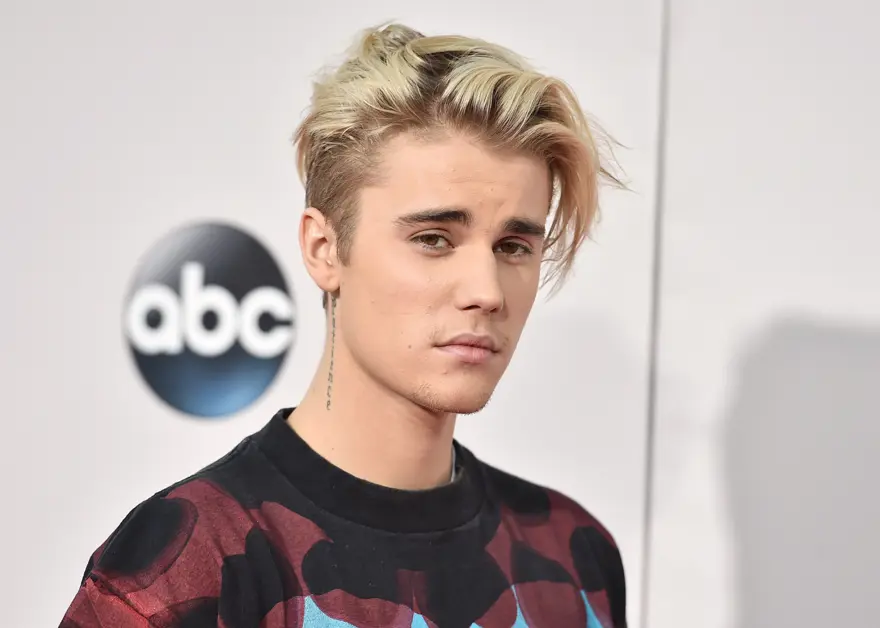 Kürk paltolu Justin Bieber’a hayvan hakları savucularından tepki 9