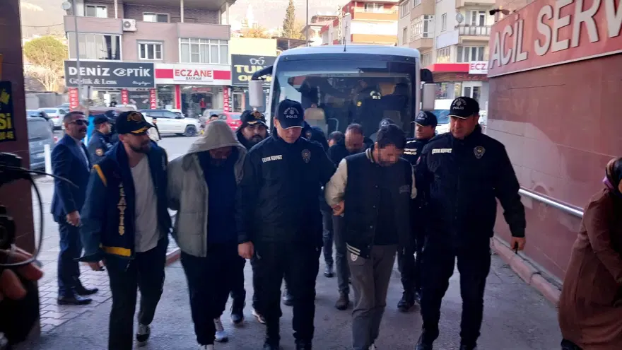 30 milyon liralık devre mülk vurgunu: 10 tutuklama 5 30 milyon liralık devre mülk vurgunu: 10 tutuklama 5