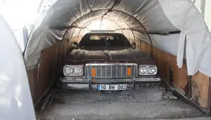 Bu serada sebze değil klasik araba yetişiyor. Çocukluk hayâliydi, mesleği oldu