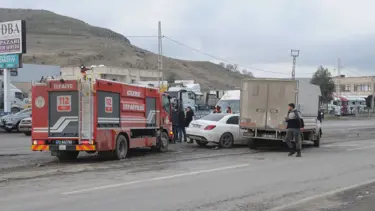 Şırnak'ta kamyonet ile otomobil çarpıştı: 5 yaralı