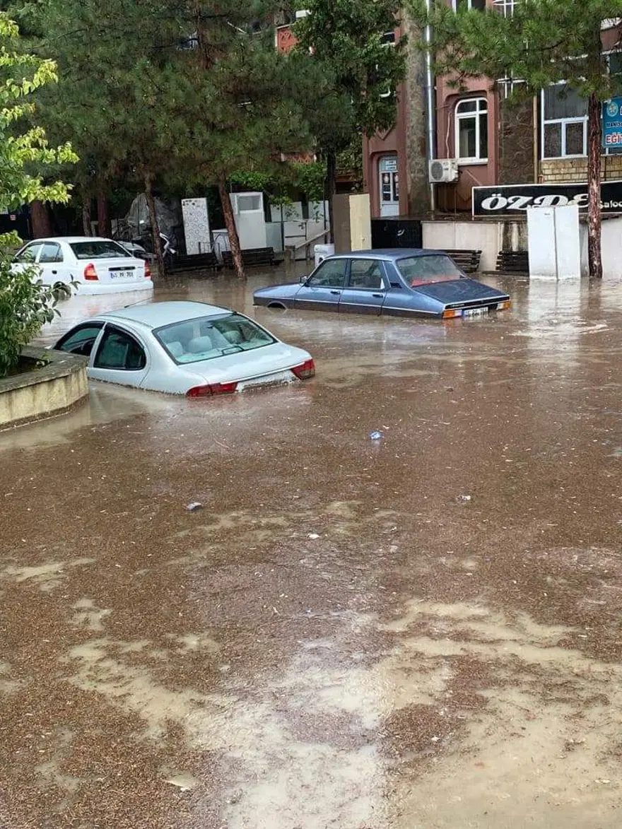 Manisa'yı sağanak vurdu 2