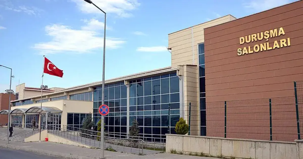 İstanbul Barosu davası. İbrahim Kaboğlu ve yönetim kurulu üyeleri  beraat etti