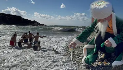 Rüzgâr ve dalgalara rağmen her yıl yapıyorlar. "Tutarsa yoğurt, tutmazsa tuzlu ayran olur"