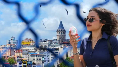 Nem bunaltıyor, sıcak hava yakıyor. İstanbul'da hava ne zaman serinleyecek?İstanbul başta olmak üzere yurt genelinde hem Afrika hem Basra kökenli sıcak hava dalgalarının etkisi sürüyor.