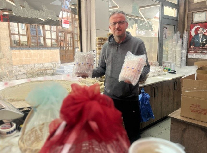 Kütahya'da asırlık gelenek: Bitli helvaya talep yağıyor