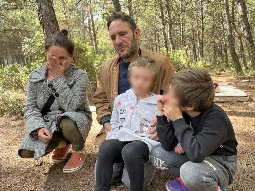 İzmir'de ormanda yaşayan aile için harekete geçildi İzmir'de ormanda yaşayan aile için harekete geçildi