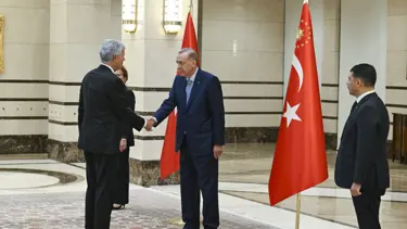 Büyükelçilerden Erdoğan'a güven mektubu