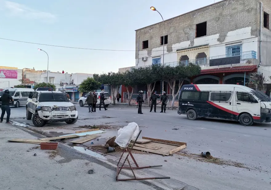 Tunus'ta protestolar 5. gününde: 632 gözaltı 1