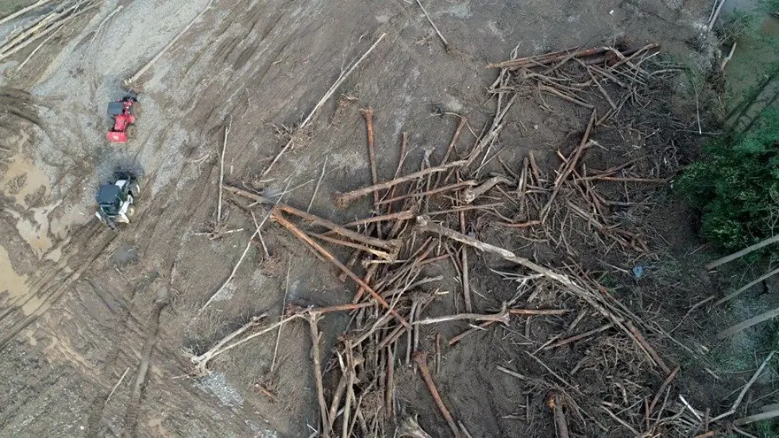 "KIZININ ÖLÜMÜ ÜZERİNDEN DANS EDİYORSUN" GERGİNLİĞİ 3