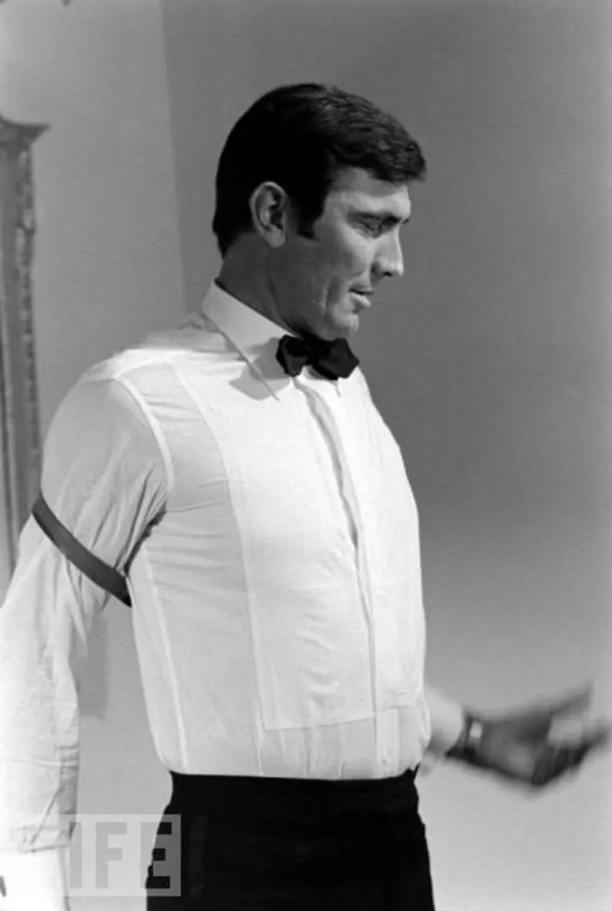 5. finalist ve kazanan: George Lazenby 24 5. finalist ve kazanan: George Lazenby 24