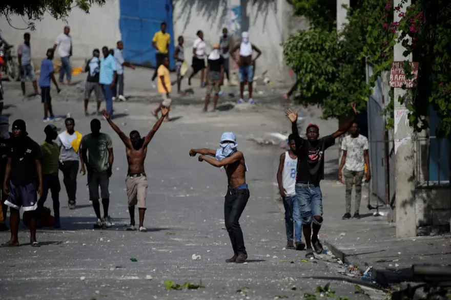 Haiti'de hükümet karşıtı protestolar şiddet olaylarına sahne oluyor 27