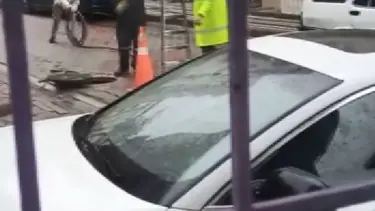 İstanbul'da güpegündüz bakım bahanesiyle hırsızlık: İnternet kablolarını çaldılar