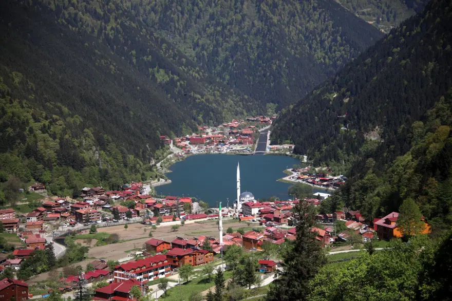 Uzungöl'ün temiz havasına egzoz tehdidi 2 Uzungöl'ün temiz havasına egzoz tehdidi 2