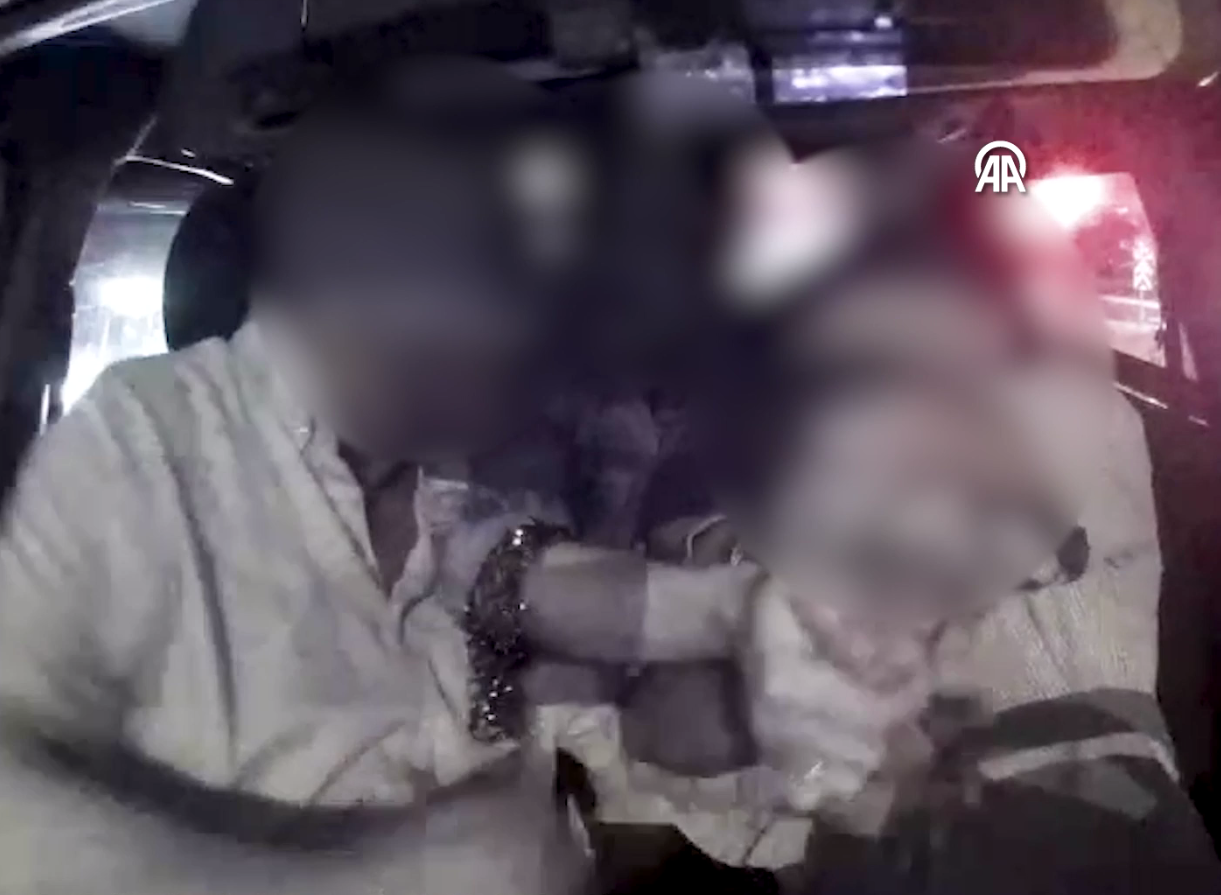 "Yolu uzattın" kavgasında taksiciyi dövdü
