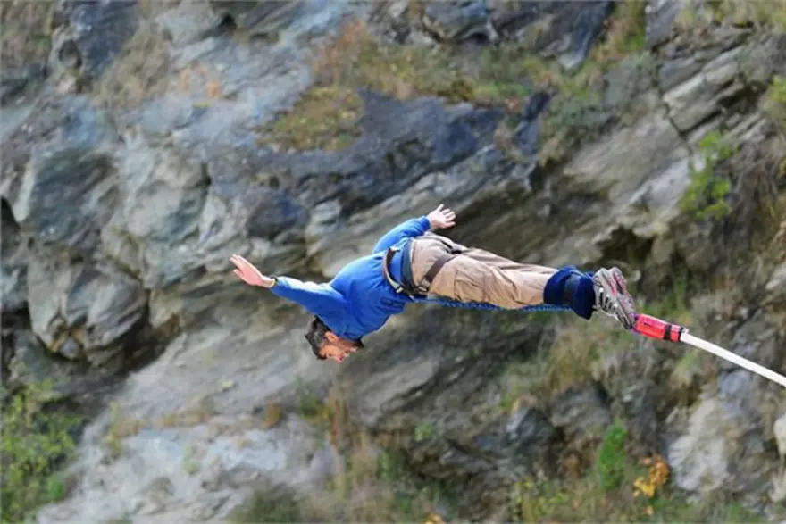 macera tatili, adrenalin turları, tatil önerisi, macera tutkunlarına tatil önerileri, köpek balıklarıyla yüzmek 19