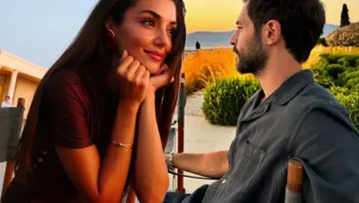 Hakan Sabancı'dan sevgilisi Hande Erçel ile yeni kare