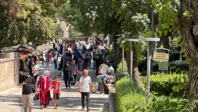 Termometreler 49 dereceyi gösterdi