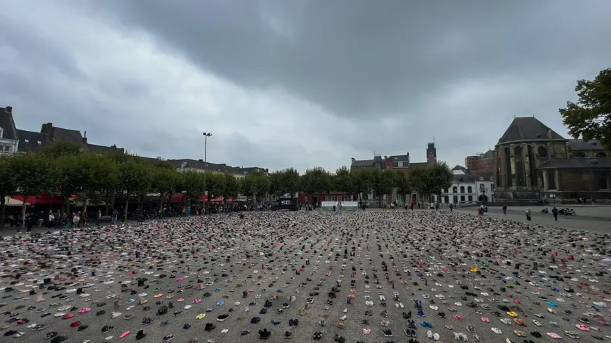 Hollanda'da Gazze'de ölen çocuklar ve gazeteciler anıldı 10 Hollanda'da Gazze'de ölen çocuklar ve gazeteciler anıldı 10