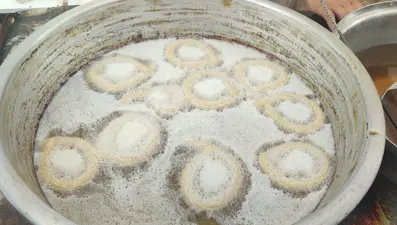 2 çocuk annesi kadının geçim kaynağı oldu: Tanesini 10 TL'den satıyor