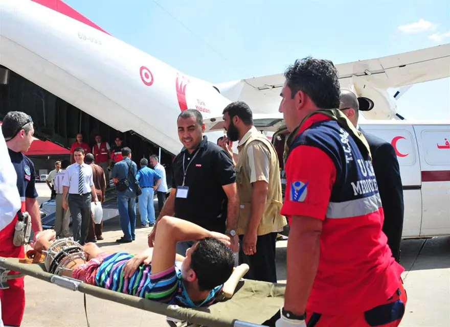 45 yaralı muhalif Türkiye'de 6