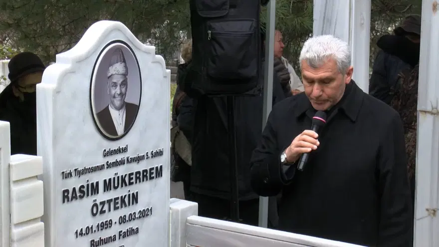 Rasim Öztekin ölüm yıldönümünde mezarı başında anıldı 7