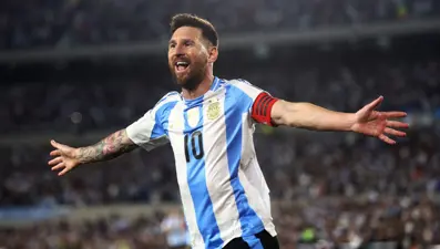 Messi'den hat-trick şov: Geceye damga vurdu