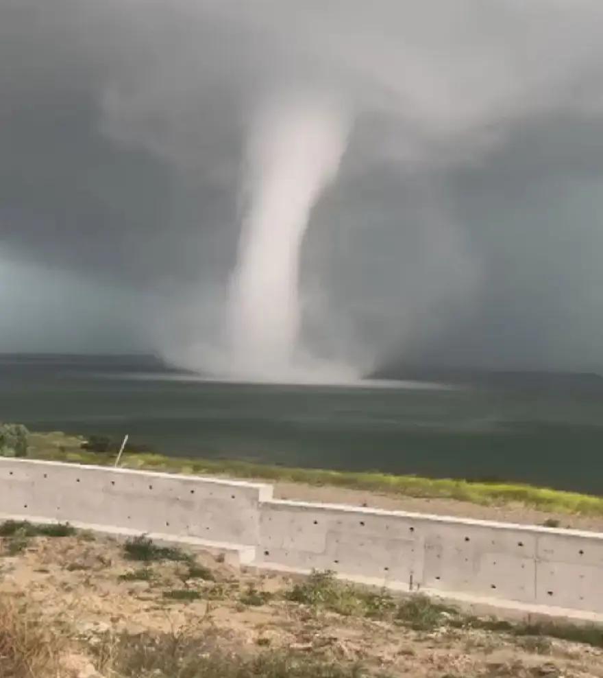 İstanbul'da Çatalca ve Hadımköy'de korkutan hortum 2