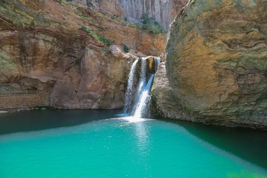 Konya'da doğaseverlerin uğrak noktası: Çetmi Şelalesi 