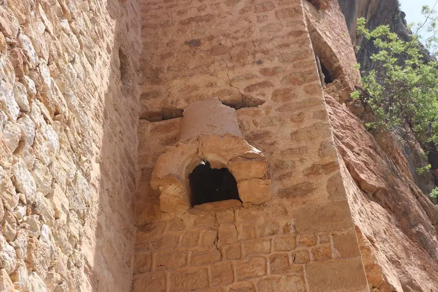 Torosların Sümelası olarak tabir edilen Sin Manastırı, keşfedilmeyi bekliyor 10