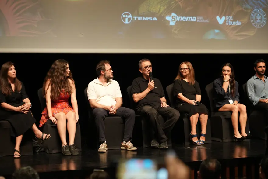 "EN ÇOK PARA HARCADIĞIMIZ SAHNELER FİLME GİRMEDİ" 5