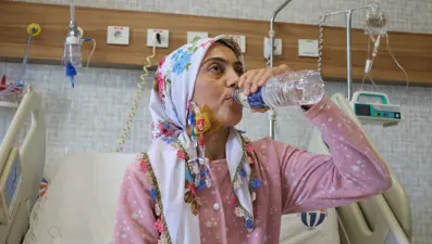 13 yaşında baş ağrısı ve kusma şikayetiyle hastaneye gitti: Vücudundaki 5 böbrekle yaşamını sürdürüyor