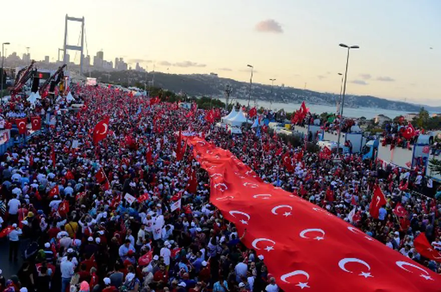 Yabancı ajansların gözüyle İstanbul'da 15 Temmuz 11 Yabancı ajansların gözüyle İstanbul'da 15 Temmuz 11
