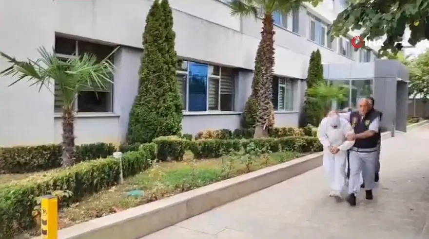 Uyuşturucu satıcısı tulumun içinde yakalandı (Uyuz hastasıolduğu belirlendi) 3