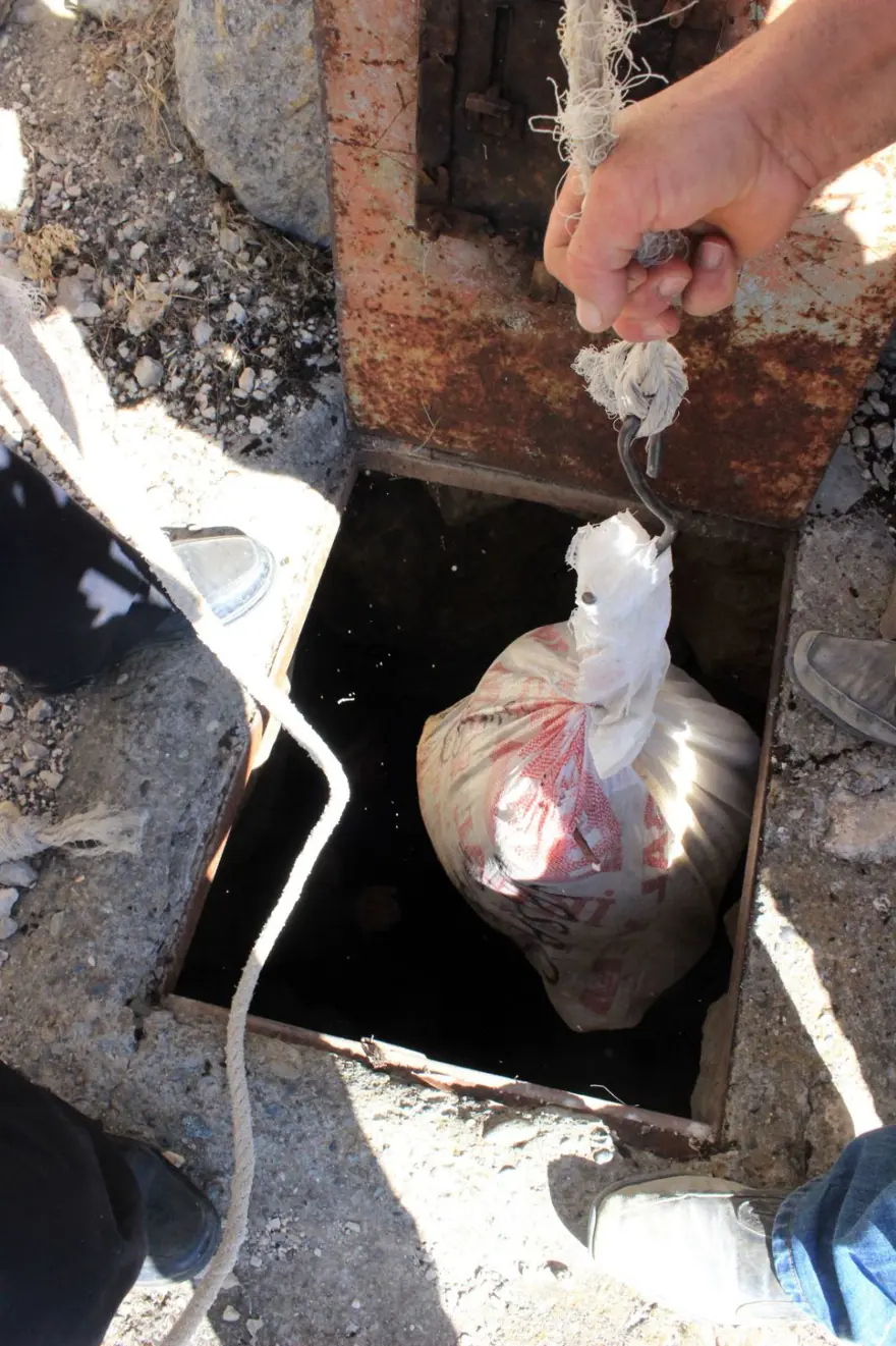 Buz mağaralarında saklanıyor: Kışın sofrada yerini alıyor 1 Buz mağaralarında saklanıyor: Kışın sofrada yerini alıyor 1