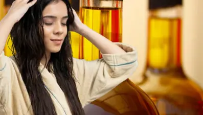 Saç uzamasını hızlandıran saç derisi masajı: 1 damlası bile etkili