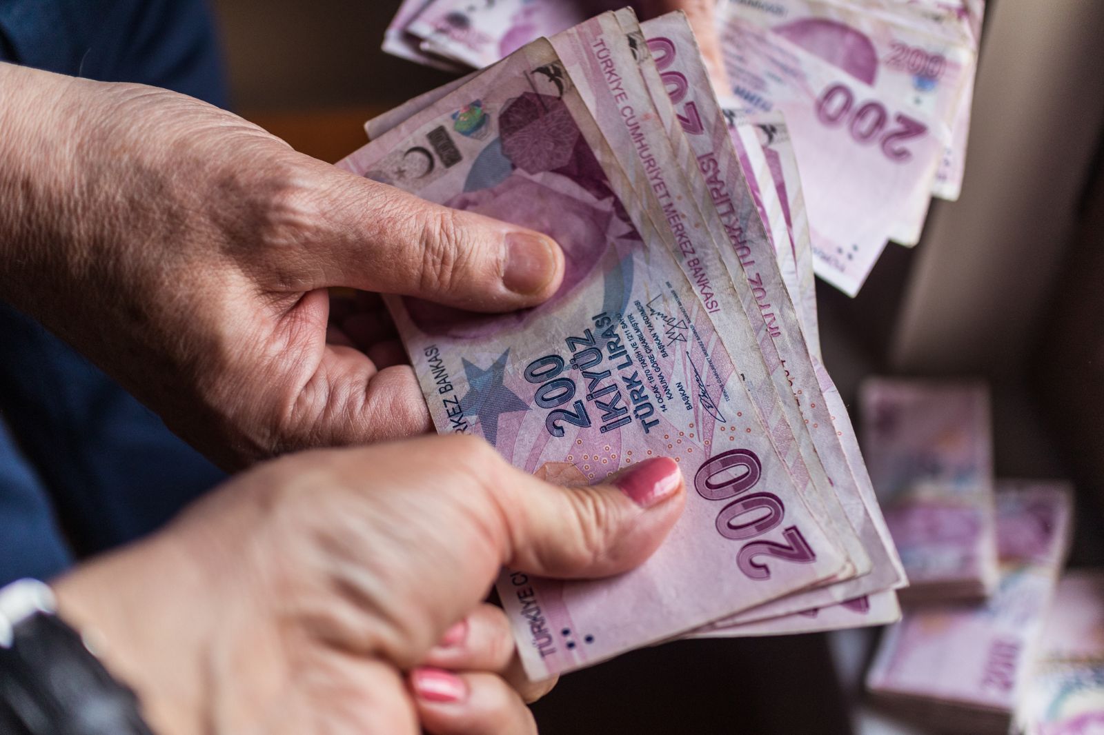 Emekli banka promosyonları 2025'de ne kadar olacak? Gözler promosyon anlaşmasına ilişkin görüşmelerde