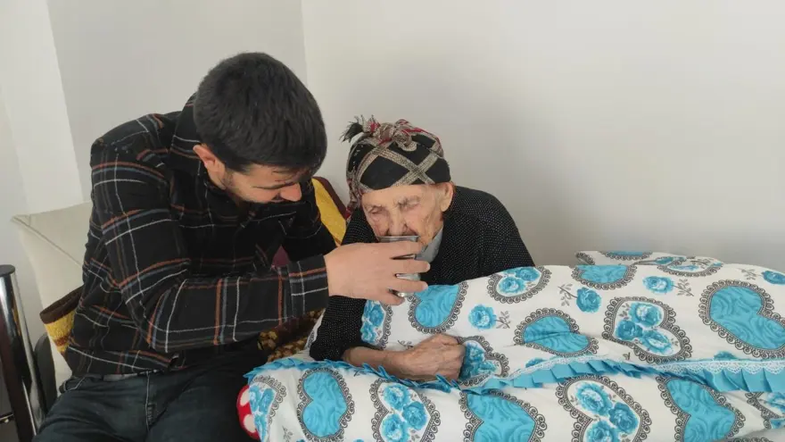 102 yaşındaki Kezik nine hayatında hiç doktora gitmedi: Uzun yaşamının sırrı bu besinde 3 102 yaşındaki Kezik nine hayatında hiç doktora gitmedi: Uzun yaşamının sırrı bu besinde 3