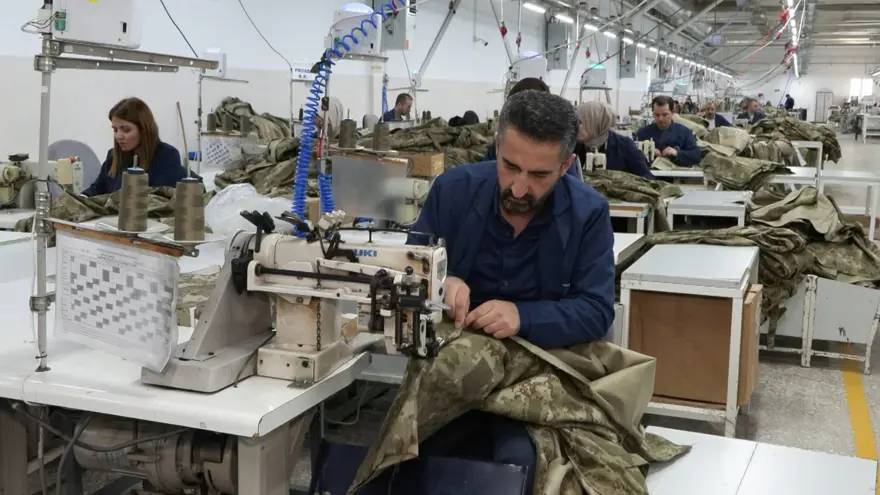 5 YIL İÇERİSİNDE ERBAŞ VE ER KIYAFETLERİNİN TAMAMININ ÜRETİME DAHİL EDİLMESİ HEDEFLENİYOR 4