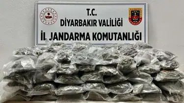 Diyarbakır’da bir araçta 71 kilo kubar esrar ele geçirildi