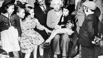 Dahi olmanın sırrı bu olabilir mi? Einstein'ın tuhaf alışkanlıkları!