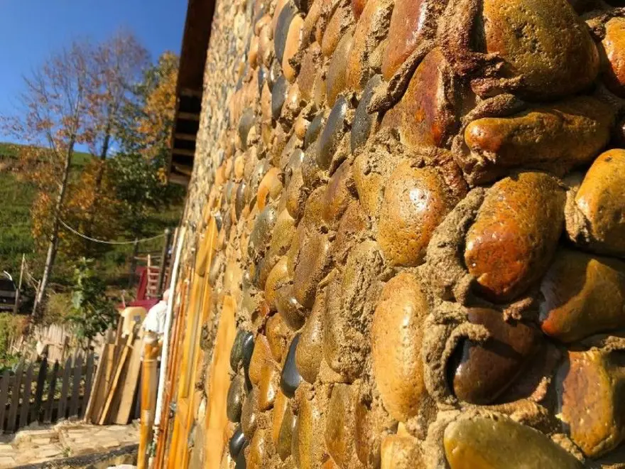 Evinin dış cephe mantolaması için 8 bin lira istenince mantolamayı kendi yöntemiyle yaptı 4