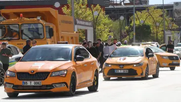 Taksicilerden Rojin Kabaiş eylemi: "Rojin için sessiz kalmayacağız"